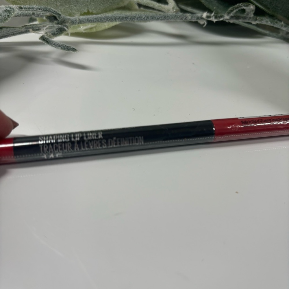 Maybelline New York Color Sensational Shaping Lip Liner - 145 Very Cherry - Picture 5 of 5